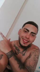 manandhiswife Public Pic 5