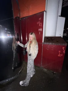 Public od ShannaDiseth  5 snímek