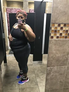 RubyRedBigBooty777 Public Pic 3