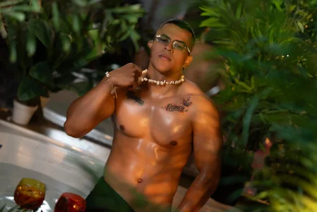 Thiago_Valente 🍉🍑Tropical Temptation🍓🍍 Gambar 3