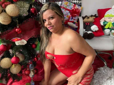 Aida-nicolle merry christmas 🎉🎁 Pic 2