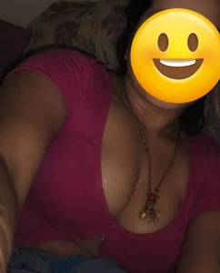 Tamil_Kanmani_ Public Foto