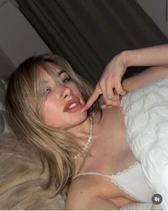 SexySaraxxoo Public Pic 7