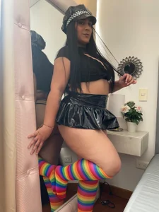 Mia_velvet23 Public Pic 4