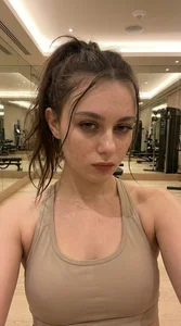 The magic starts with her 💫 de StephaniCute  Imagens