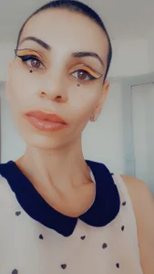 hotSANDRA_STARR And i like pizza Pic