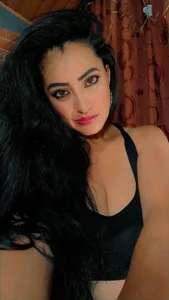 Alexandrina A relaxing day Immagine  3