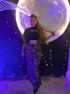 Public od Shenoa1  4 snímek