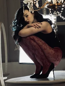 ElektraSunshine The red Queen Immagine  5