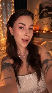maryfae Marymaid 🦀🌊✨ Pic 4