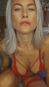 DeliciousDeeX Dangerous in red ❤️ Pic 2