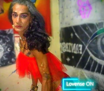 Lobaveterana_sex Ladywolf in red Immagine 