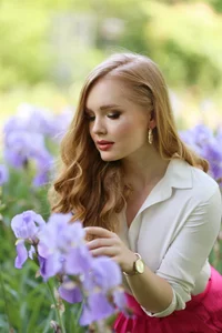 Chloe_Richardson Walking In The Park Pic 5