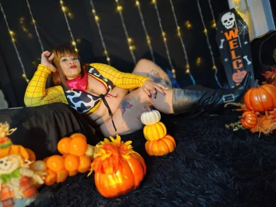 amarantha_hanss happy halloween 2026 🎃👻 Pic 2