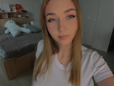 AveryBerkson have you noticed any changes? Bilde 3