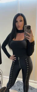 Alettajade Public Pic 4