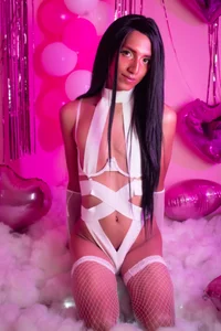 CharlotteLauren Valentine's Day 💘 Pic 2