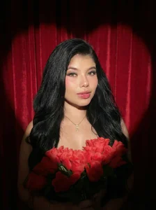 Hearts, tempting skin and naughty intentions… This Valentine’s Day, I’m your fantasy 💋🔥 de julieta_red2 Foto 4