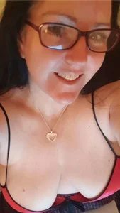 moistmilf Public Pic 7