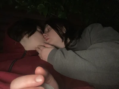 hug and kisses 💋 od nahida77  9 snímek