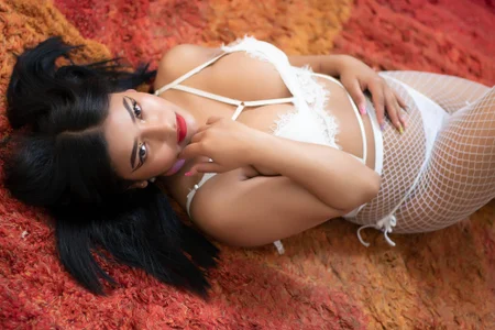 NicolleTaylor Nicolle ❤ Pic 2