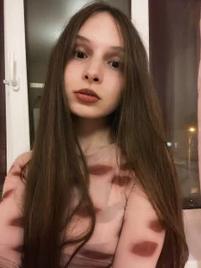 ElinBloom Public Pic