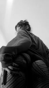 sara_winehouse1 white & black Poză 5