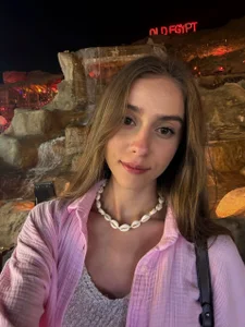 IsobelCashinのagainの枚の写真