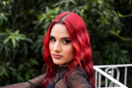 Susan-Sweet-7 I am Susan Pic 4