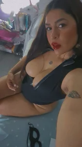 charloteone Hey you Pic