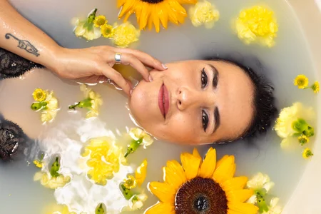 IsisBlake Sunflower🌻 Foto 4