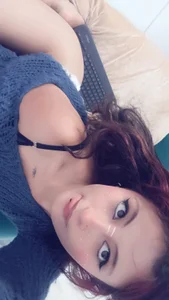 Teasing around in my room 🔥 de viollet_saens Foto 5
