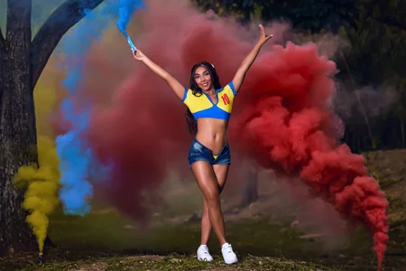 HaileeRoberts July 20th💛💙❤️ Gambar