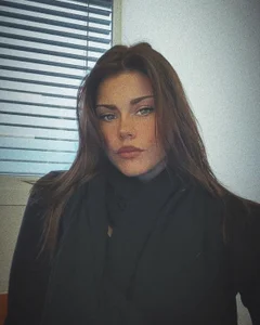 LaraHolt A part of me Pic 5