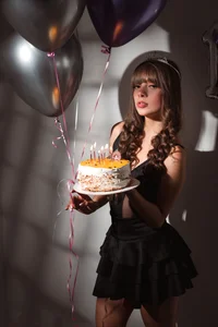 Today I want to celebrate my birthday with you 🥂💞 Give me lots of love!🎂 de AmmyJones_ Foto 3