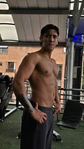 Tayler_Cross_ My Training  3টি ছবি