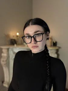 Public de Chloe__Hilton  3 Imagens