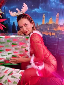 HannaPretthy 🎄I want to have a juicy Christmas 🎄 Immagine  4