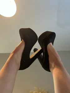 Ellie_Mai Public Pic 8