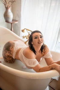 Kendra_SXY look at my photos and think if you want paid albums with more of them 사진 3