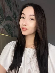 JanellaBecerril The warmth of gray ❄️✨ Pic 2