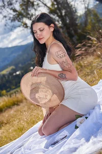 Baby_Venuss A field day Immagine  4