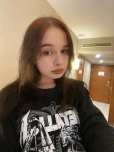 MorganLauter Public  2টি ছবি