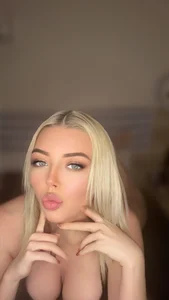 MonaNoire Public i Foto 3