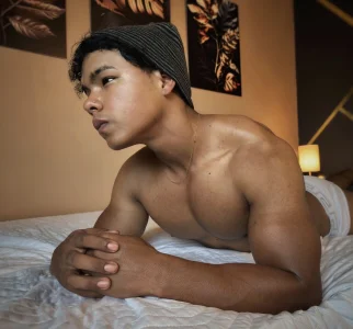 DanielHaloranのMeの枚の写真