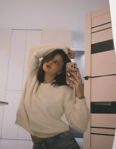 look at mood od LouiseChavez  2 snímek