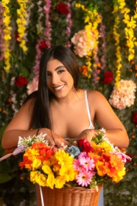 JuliCorrea_ Flowers Fest 2026 🌸 Pic 2