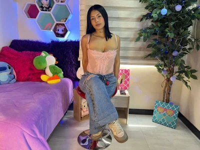 Nataly_Greey_ Public  5টি ছবি