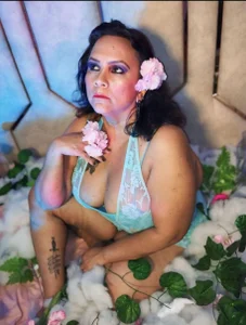 BiirdyDavis🌹 Forbidden Caresses图片