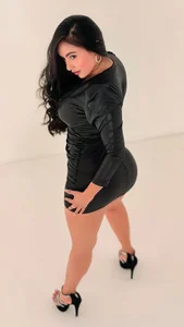 AshleyJhonson Black Dress Obsession 🖤✨ Gambar 8